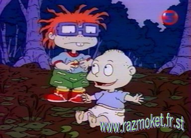 Tommy est heureux de camper !